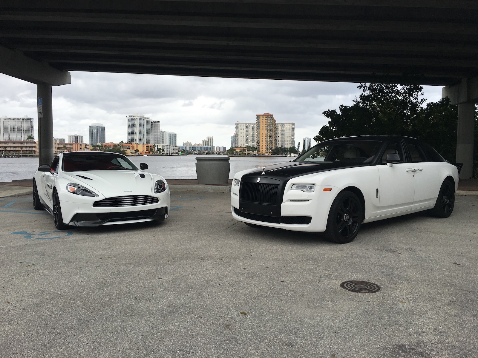 Explore Miami in Style: The Smart Traveler’s Guide to Car Rentals in the Magic City image